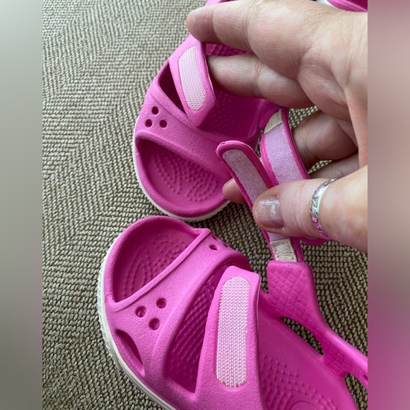 Baby Crocs Pink Velcro Strap Open Toe Sandals. Size 4. EUC. - Picture 9 of 10